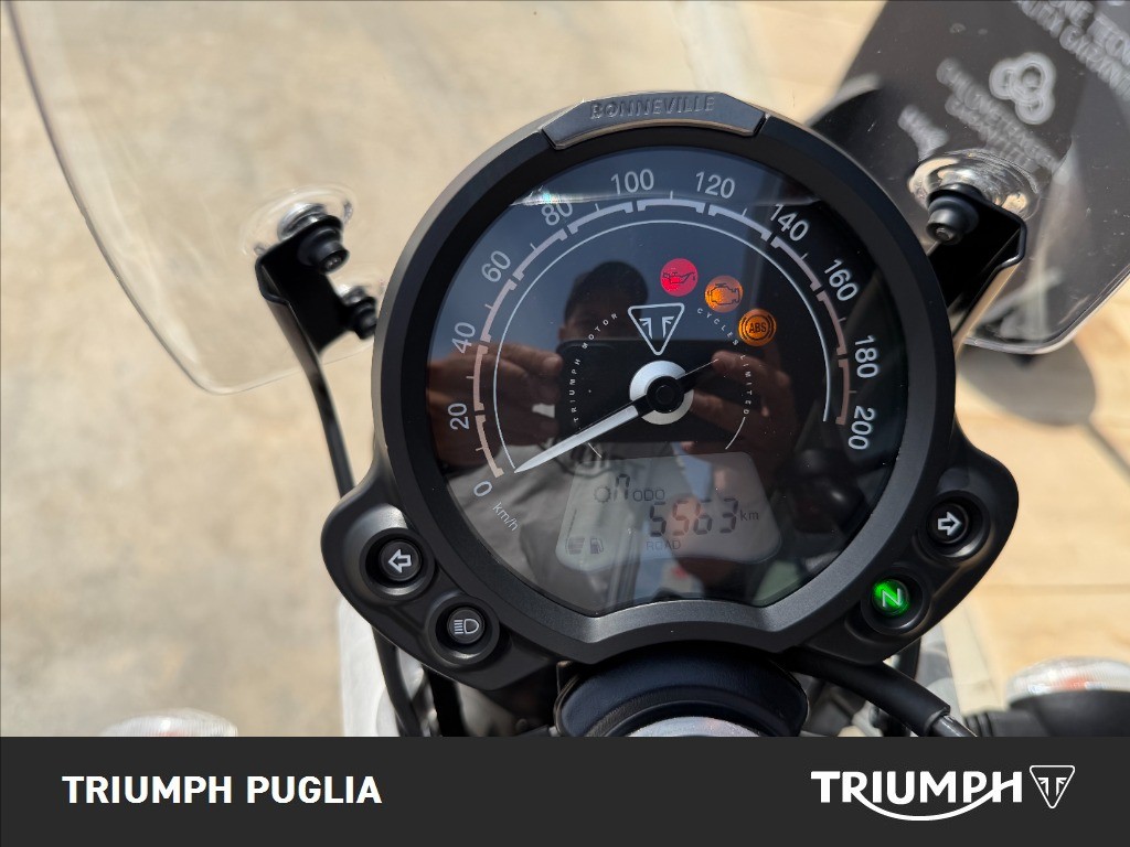 TRIUMPH Speed Twin 900 Chrome Edition Abs