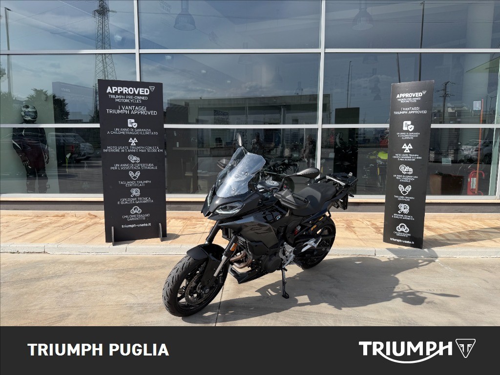 BMW F 900 XR Triple Black Abs